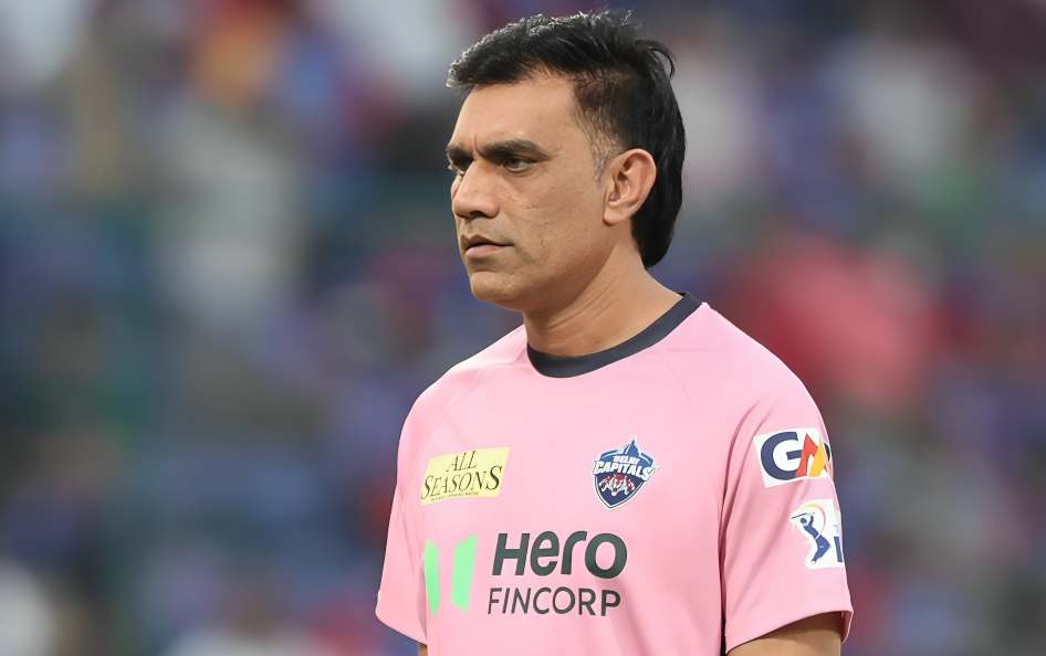 IPL 2025: DC Bowling Coach Munaf Patel Penalized Following DC vs RR Encounter in Delhi