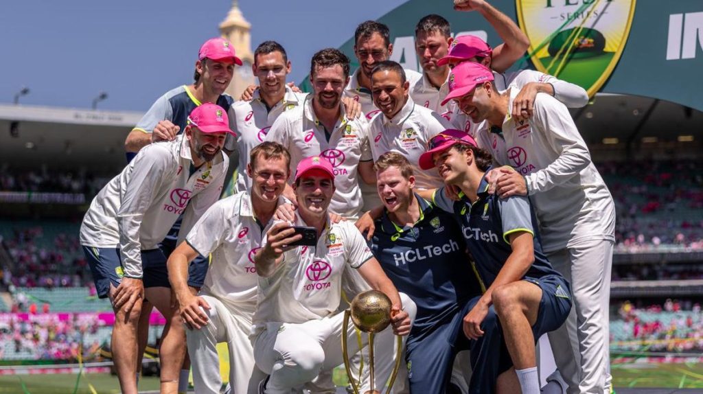 Australia's Test players will be granted a two-week window to take part in the 2025–26 Big Bash League.