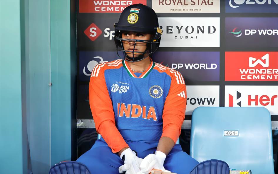 Varun Chakravarthy rises to No.1 as Indian players dominate ICC T20I bowling rankings
